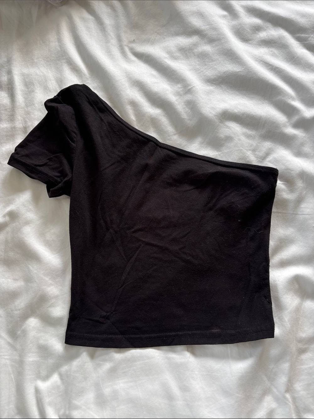 SHEIN Black One-Shoulder Crop Top